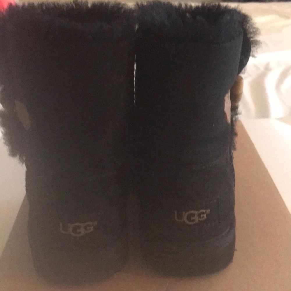 GREAT BUY !! Ugg boots